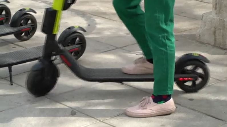 Αυξάνονται τα ατυχήματα με ηλεκτρικό πατίνι – Ειδικοί προειδοποιούν