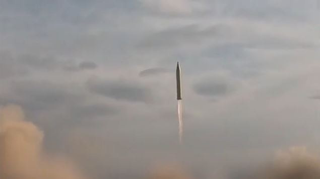 «Πόλεμος ναρκών» στα Στενά του Ορμούζ – Νέες πυραυλικές επιθέσεις στη Μέση Ανατολή