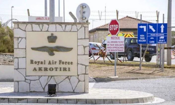 Κύπρος: Ιρανικό drone χτύπησε την βασιλική βρετανική βάση στο Ακρωτήρι – Το MEGA στο Ισραήλ