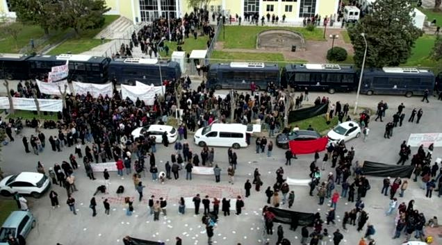 Διεκόπη για την 1η Απριλίου η δίκη των Τεμπών – Ένταση & αντιδράσεις