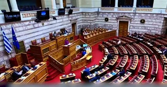 Ανεβαίνουν οι τόνοι στην πολιτική αντιπαράθεση
