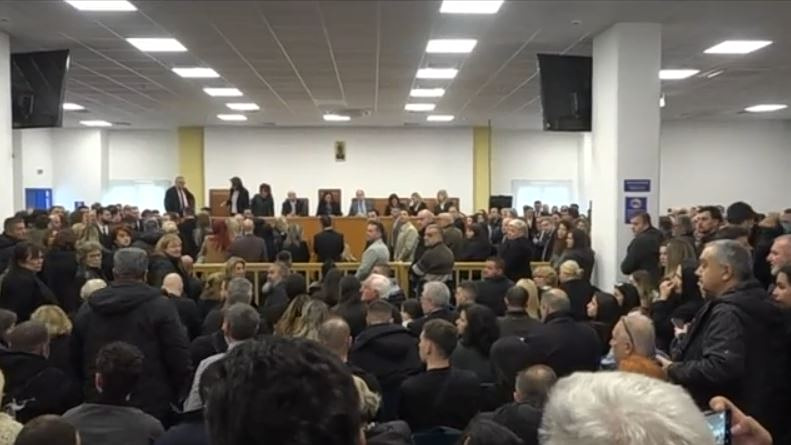 Ο Γιώργος Φλωρίδης βάζει «φωτιά» στη δίκη των Τεμπών