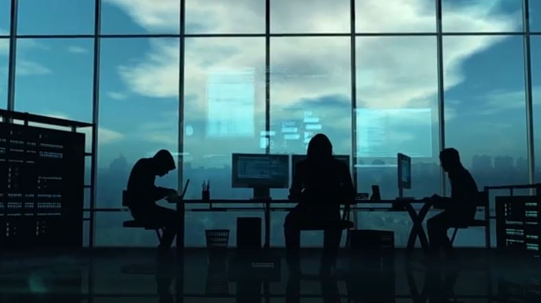 Στα «ύψη» η πολιτική αντιπαράθεση μετά τις δηλώσεις «βόμβα» του Ταλ Ντίλιαν στο MEGA για τις υποκλοπές και το Predator