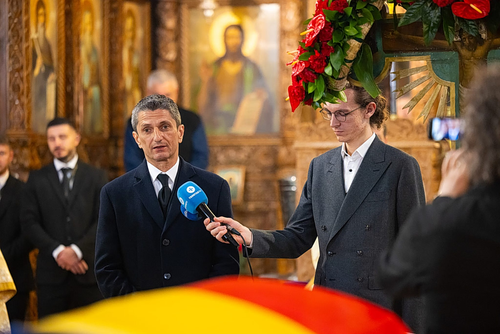 Με λόγια αγάπης & θαυμασμού ο Ραζβάν Λουτσέσκου αποχαιρέτησε τον πατέρα & μέντορά του