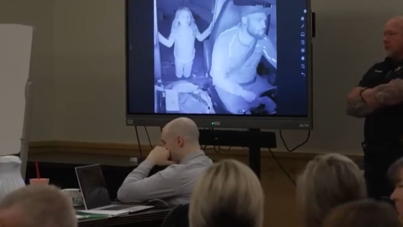 ΗΠΑ: Οι τελευταίες στιγμές της 7χρονης Αθίνα στα χέρια του απαγωγέα της