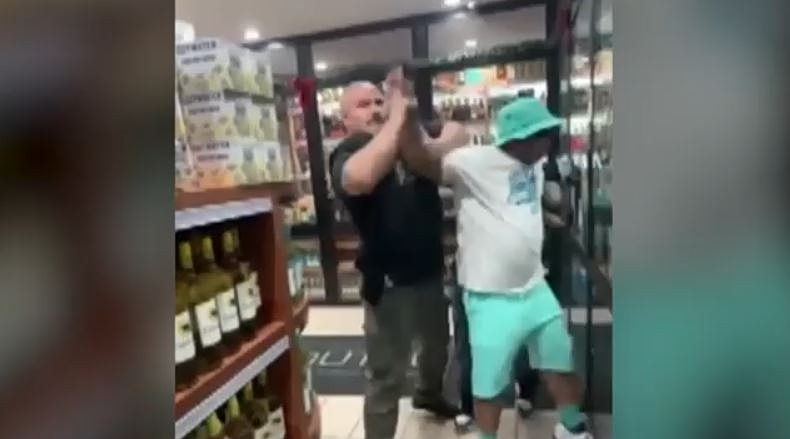 Νέα Υόρκη: Δύο αστυνομικοί ξυλοκόπησαν άγρια τον λάθος ύποπτο