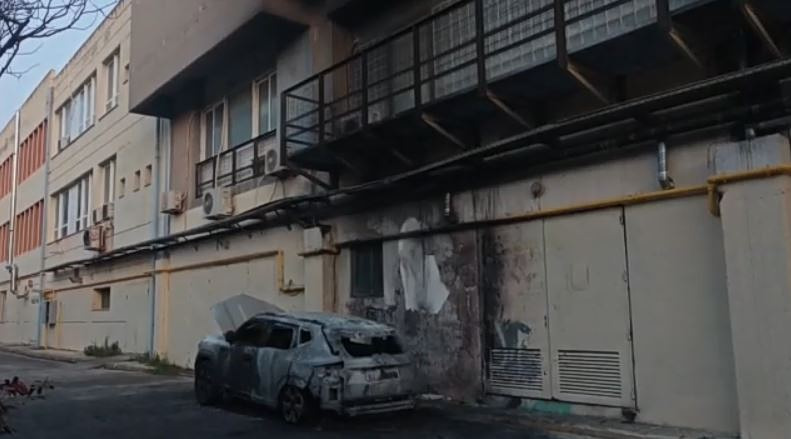 Πολυτεχνειούπολη: Πυρπόλησαν το αυτοκίνητο πραγματογνώμονα στην υπόθεση των Τεμπών