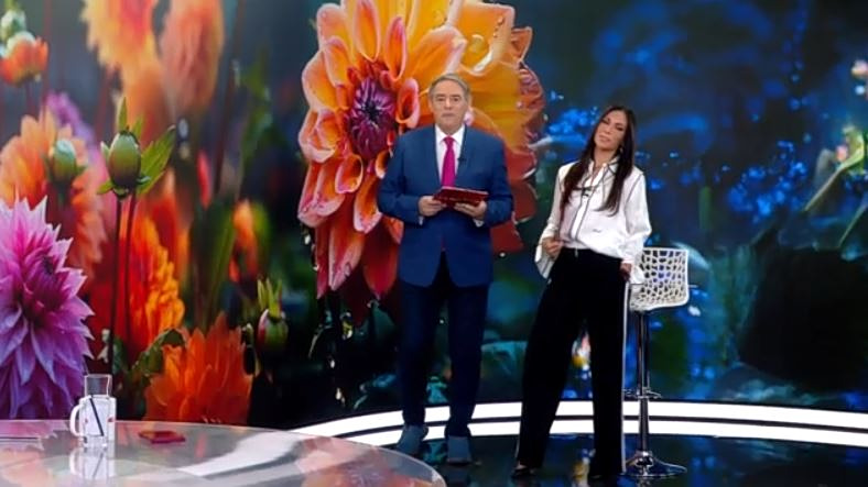 Κοινωνία Ώρα Mega