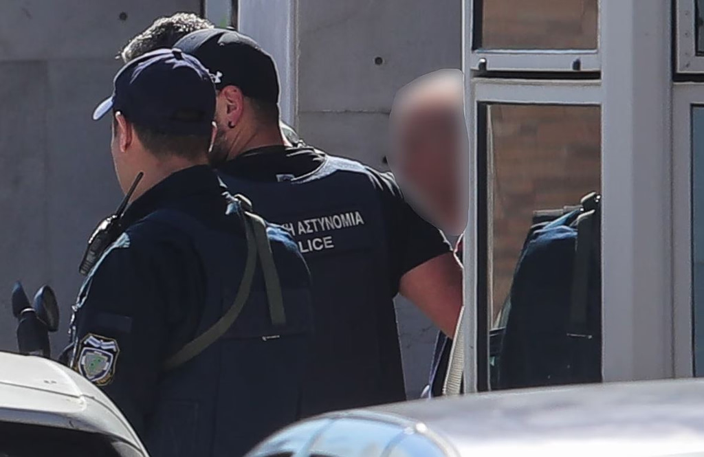 Προφυλακιστέος ο 89χρονος για τους πυροβολισμούς σε ΕΦΚΑ και Πρωτοδικείο