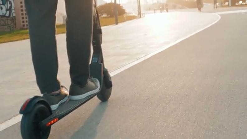 Στοιχεία σοκ από τα ατυχήματα με τα ηλεκτρικά πατίνια στους δρόμους