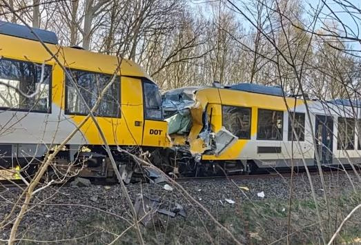 Δανία: Μετωπική σύγκρουση τρένων στην Κοπεγχάγη – Δεκάδες τραυματίες