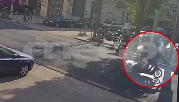 Λιοσίων: Στη Δικαιοσύνη ο 16χρονος που παρέσυρε & εγκατέλειψε συνομήλική του – «Μάχη» ζωής για την ανήλικη