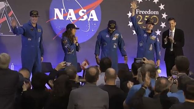 Πίσω στη Γη οι αστροναύτες του Artemis II