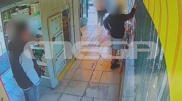 Κρατικό Νίκαιας: Η στιγμή που άνδρας επιχειρεί να εισβάλει με αεροβόλο στο νοσοκομείο – MEGA ντοκουμέντο