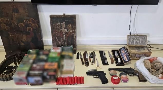 Κρήτη: Χειροπέδες σε 60χρονο για ενδοοικογενειακή βία & όπλα