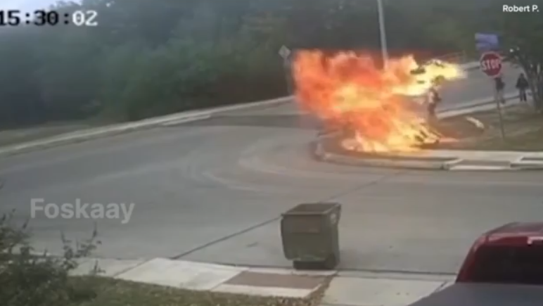 Τέξας: Οδηγός μηχανής έχασε τον έλεγχο, έπεσε και εξερράγη δίπλα σε 4 παιδιά