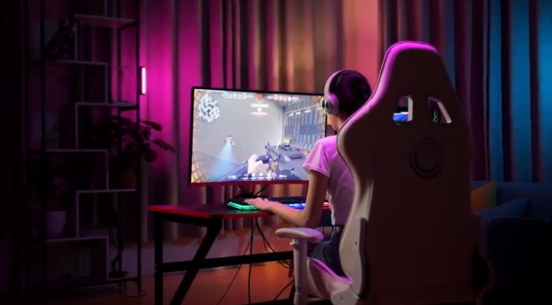 Video games: Εθισμένα σε διαδικτυακά παιχνίδια βίας ανήλικα παιδιά – Ειδικοί αναλύουν