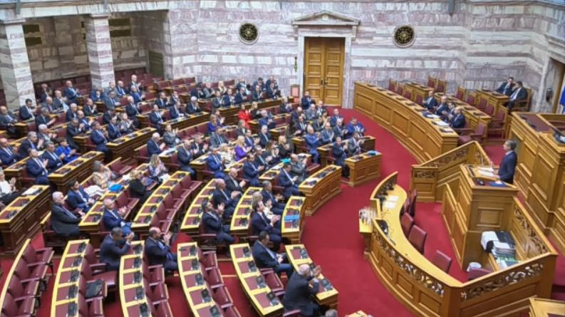 «Μασάζ» από το Μαξίμου για το «γαλάζιο ανταρτικό» στις άρσεις ασυλίας – «Πυρά» της αντιπολίτευσης