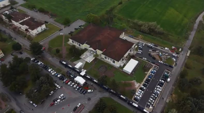 Τέμπη: Ένταση & διαπληκτισμοί στην επανεκκίνηση της δίκης