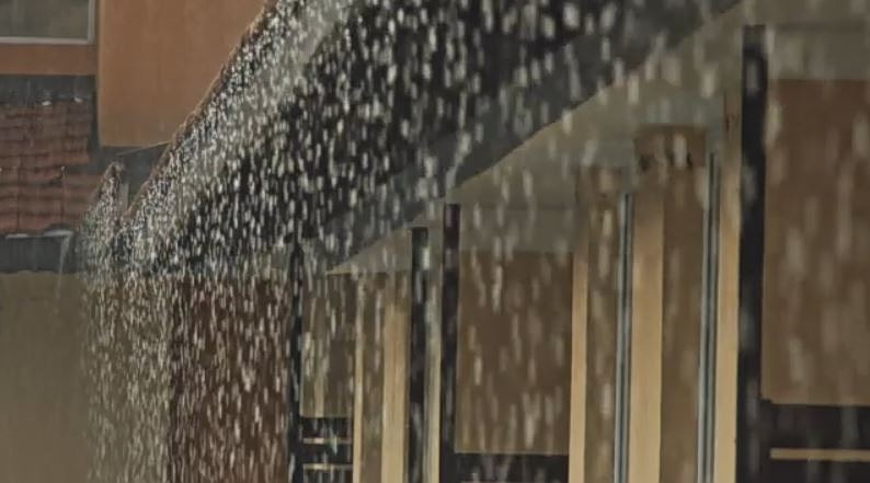 Σε «κόκκινο» συναγερμό όλη η χώρα για την κακοκαιρία «Erminio»