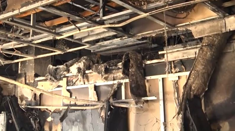 Γαστούνη: Βανδάλισαν και έκαψαν μίνι μάρκετ για δεύτερη φορά μέσα σε 3 μήνες