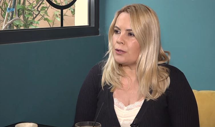 Ναταλία Ανδρικοπούλου: Σχολιάζει τα τηλεοπτικά δρώμενα – Αποχωρήσεις και ανανεώσεις