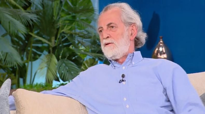 Μιχάλης Αεράκης: «Το θέατρο είναι ένα ταξίδι, άλλοτε είσαι στα ψηλά άλλοτε στα χαμηλά»