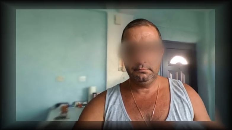 Το «Τούνελ» εντοπίζει στον «αέρα» τα ίχνη του καταζητούμενου στις ΗΠΑ και μιλάει με την αδελφή του