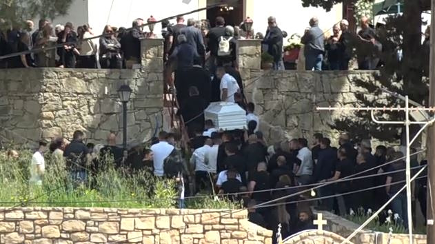 Κρήτη: Θρήνος στην κηδεία του 20χρονου Νικήτα που βρήκε τον θάνατο από το χέρι του πατέρα του φίλου του