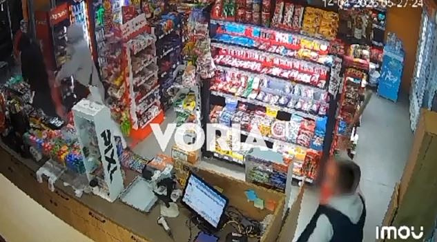 Θεσσαλονίκη: Πήγαν να ληστέψουν ψιλικατζίδικο και ο ιδιοκτήτης τους πήρε στο… κυνήγι