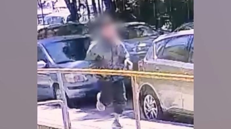 Θεσσαλονίκη: Άγρια επίθεση Αιγύπτιου σε 52χρονη – Εισέβαλε με μαχαίρι μέσα στο κατάστημά της & την ξυλοκόπησε