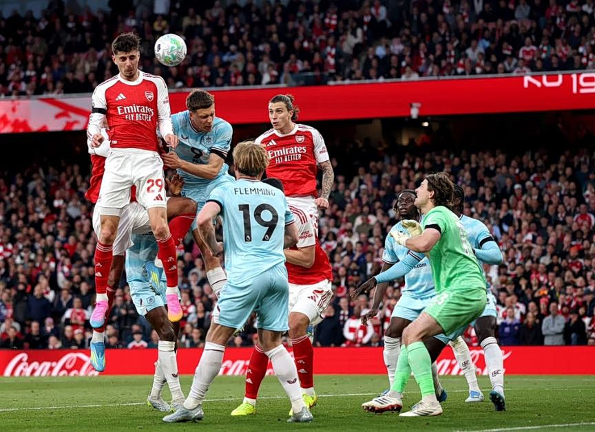 Premier League: «Αγκαλιά» με το πρωτάθλημα η Άρσεναλ