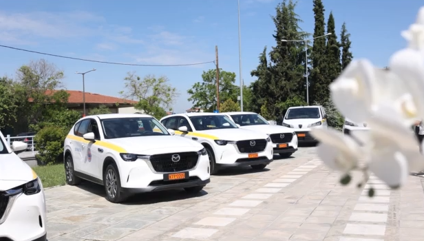 Δωρεά 12 οχημάτων στην Περιφέρεια Θεσσαλίας από την «Εθνική Ασφαλιστική»