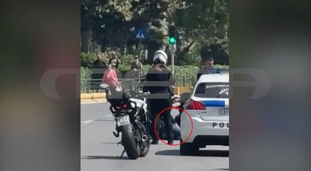 Καλλιθέα: Με UZI άνοιξε πυρ στο μπαρ ο μεθυσμένος 58χρονος – Τραυμάτισε την ιδιοκτήτρια