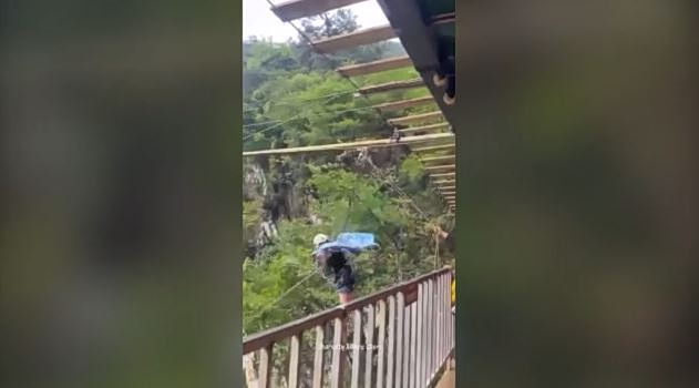 Κίνα: Η στιγμή που 16χρονη πέφτει στο κενό από ύψος 168 μέτρων