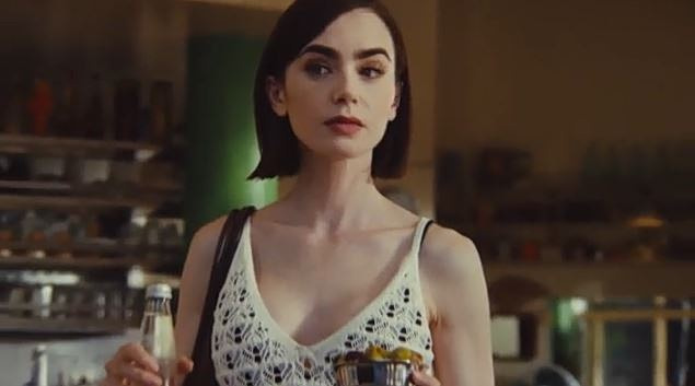 Lily Collins: Το προφίλ της διάσημης ηθοποιού του «Emily In Paris»
