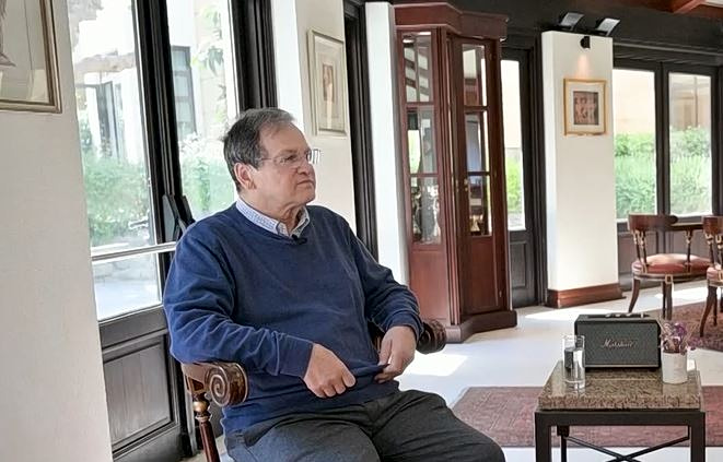 Χρήστος Νικολόπουλος: «Η συνεργασία μου με τον Γιώργο Νταλάρα ήταν…»