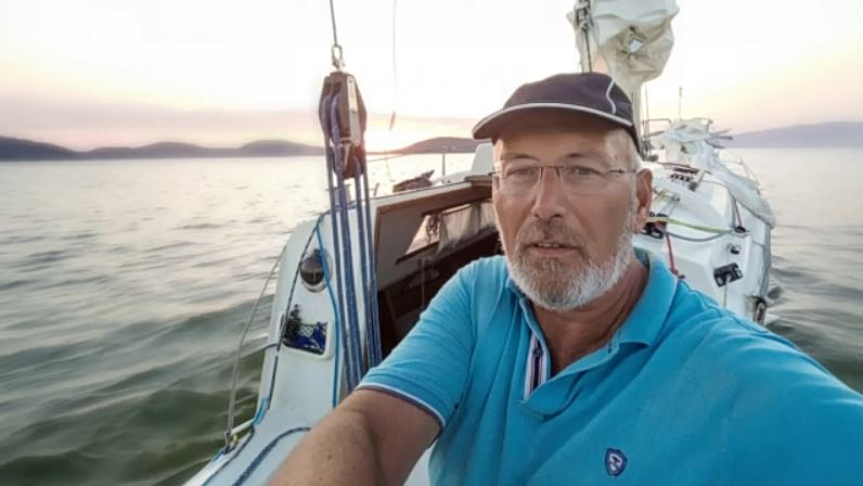 Μυστήριο η εξαφάνιση του επιχειρηματία Σπύρου Ρέτσα από το Αλιβέρι – Τι λέει η οδηγός ταξί που τον μετέφερε τελευταία φορά