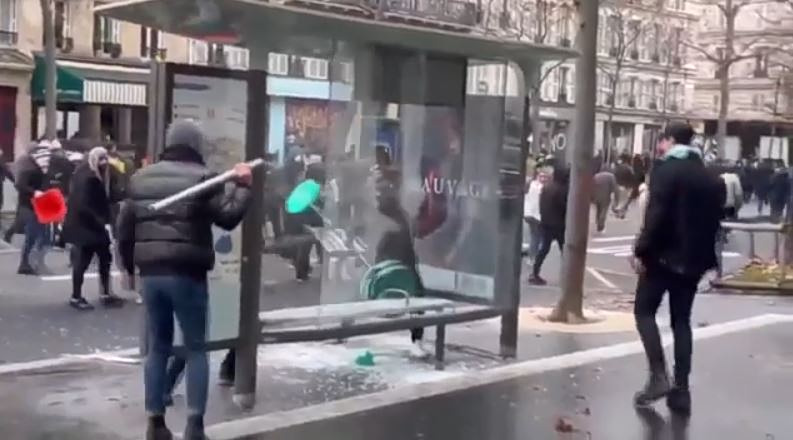 Πανδαιμόνιο στο Παρίσι μετά την κατάκτηση του Champions League από την Παρί σεν Ζερμέν – Επεισόδια & βανδαλισμοί