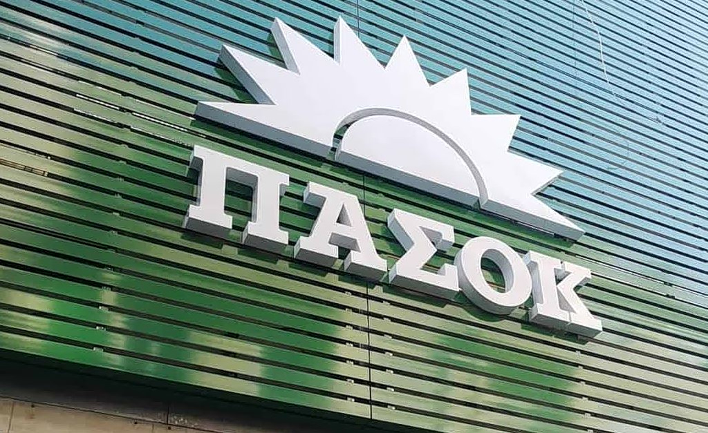 ΠΑΣΟΚ: «Ανάχωμα» στον Τσίπρα στήνει ο Ανδρουλάκης