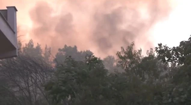 Θεσσαλονίκη: Εκκενώνεται οικισμός στο Ωραιόκαστρο λόγω πυρκαγιάς – Ένας νεκρός & μία εγκαυματίας