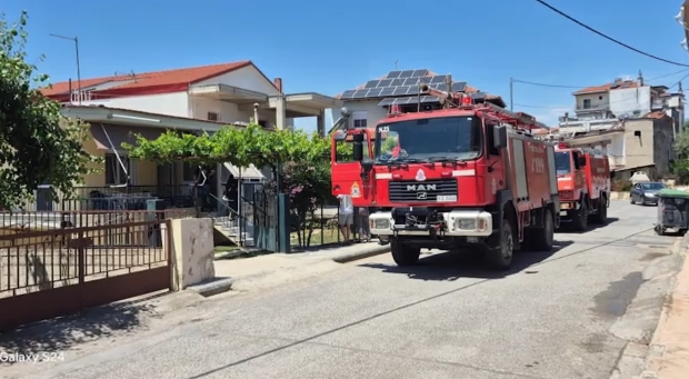 Γιαννιτσά: Στο MEGA ο αστυνομικός που έσωσε δύο αδελφάκια από φλεγόμενο διαμέρισμα