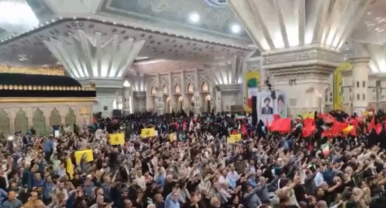 Ιράν: Πλήθος κόσμου στο μαυσωλείο του αγιατολάχ Χομεϊνί στην Τεχεράνη