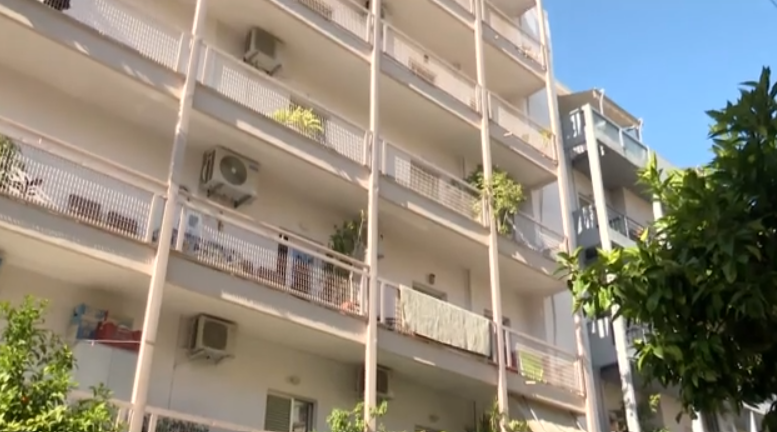 Γυναικοκτονία στην Καλαμάτα: «Ξύπνησα και ήταν από πάνω μου με μαχαίρι» – Τι ισχυρίστηκε ο 40χρονος που σκότωσε τη σύζυγό του