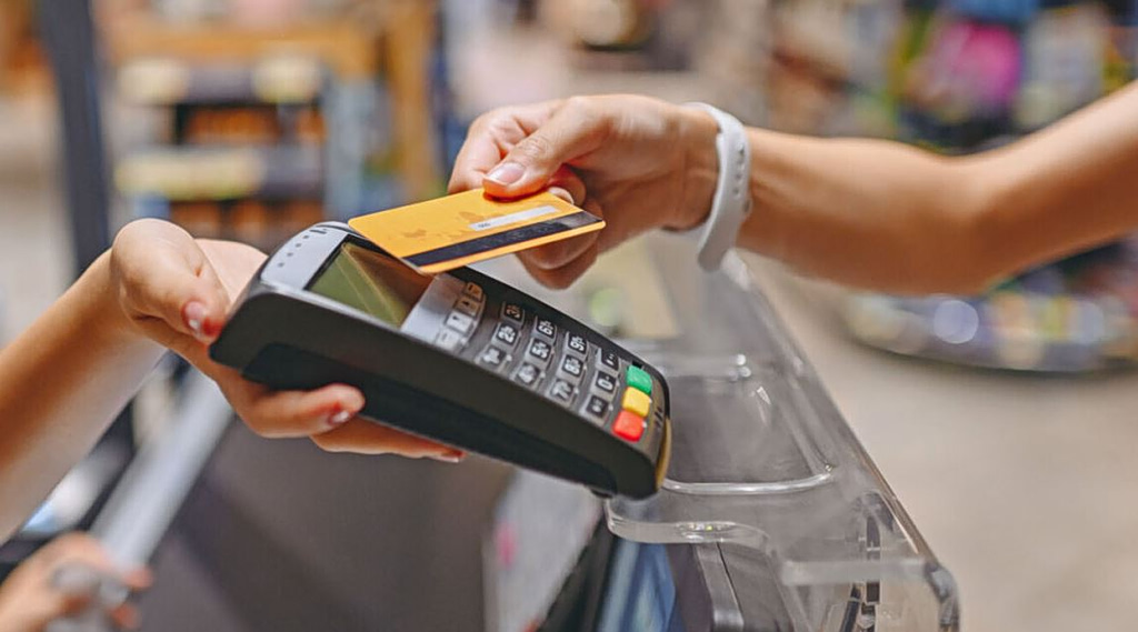 Καταγγελίες για αδήλωτα POS από το εξωτερικό και «αόρατες» συναλλαγές