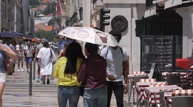 Προ των πυλών τρίτο κύμα καύσωνα στην Ευρώπη – «Μάχη» για ένα κλιματιστικό