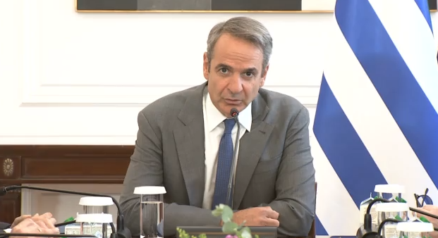 Συλλυπητήρια Μητσοτάκη για τον θάνατο των τριών πυροσβεστών