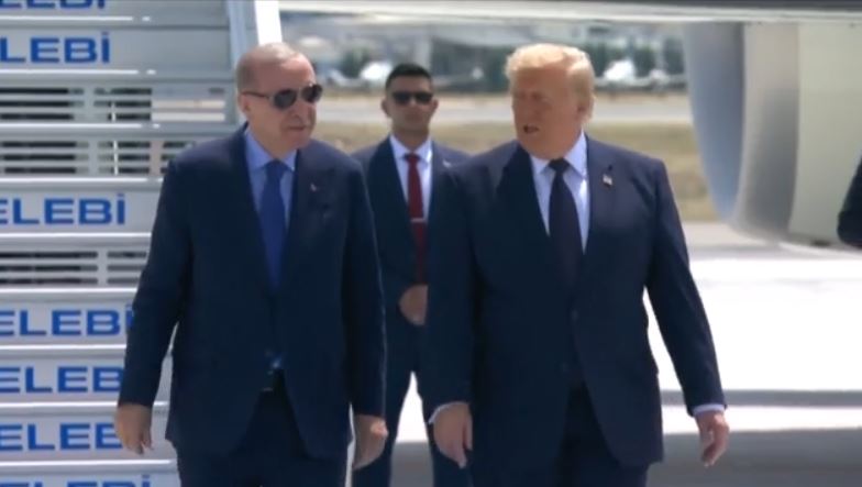 Έφτασε στην Άγκυρα για τη Σύνοδο του ΝΑΤΟ ο Τραμπ