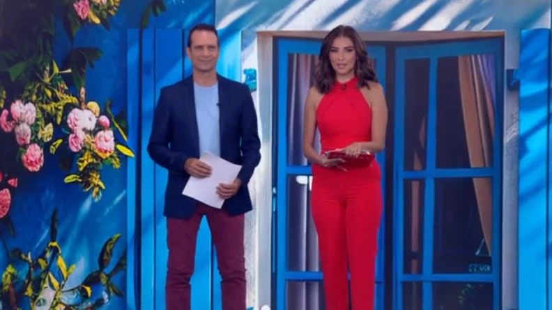 Κοινωνία Ώρα Mega - Καλοκαιρινή Έκδοση