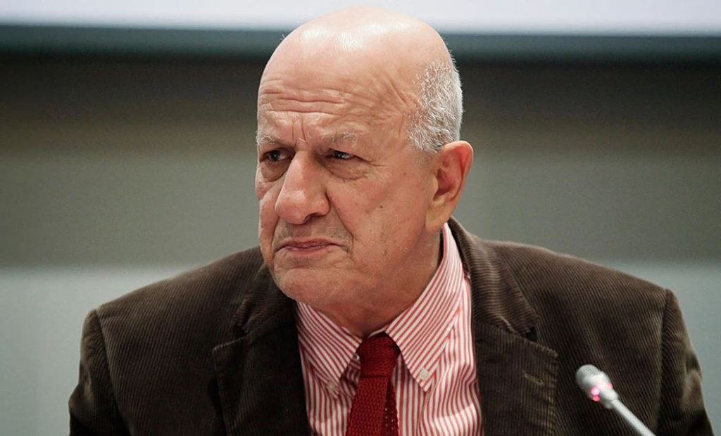 Αντώνης Πανούτσος: Στη ΜΕΘ με ιό του Δυτικού Νείλου ο γνωστός δημοσιογράφος – Κρίσιμη η κατάσταση της υγείας του